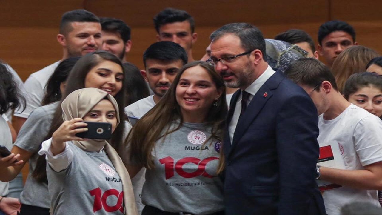 Muğlalı Gençler Bakan Kasapoğlu İle Buluştular