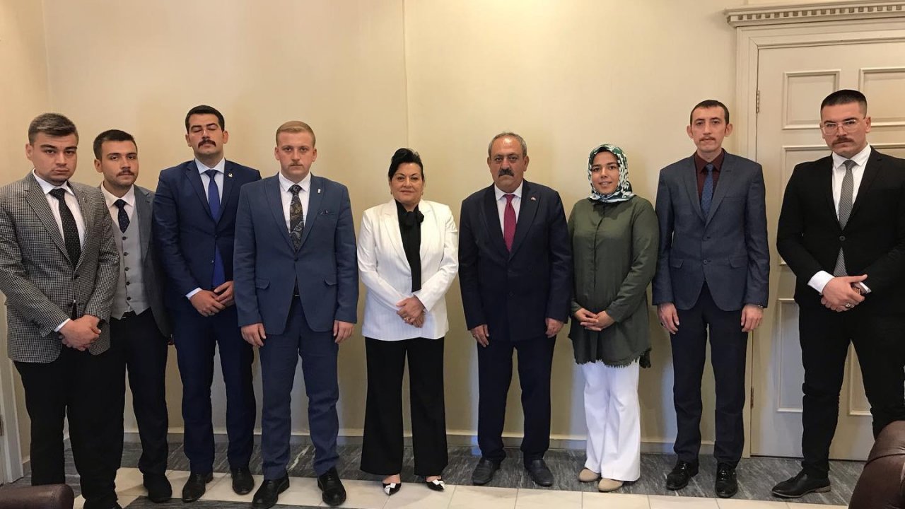 Başkan Demirel; “Ülkü Ocakları Çay Ocağı Değil, Eğitim Yuvasıdır, Bilim Otağıdır”