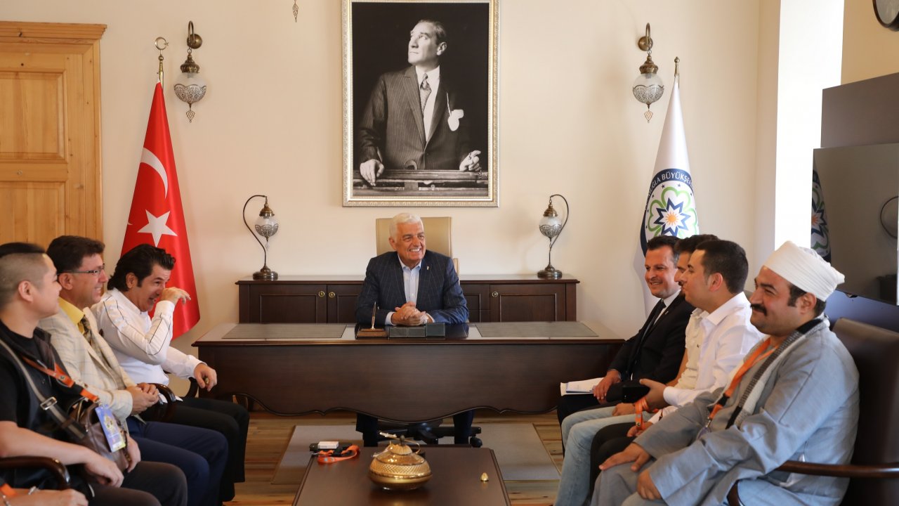 Zurnazen Festivali Sanatçılarından Başkan Gürün’e Ziyaret