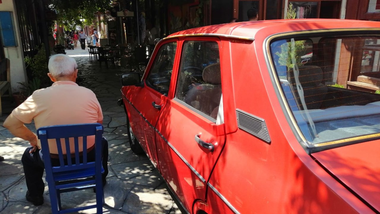 Arasta'da Araba Krizi 