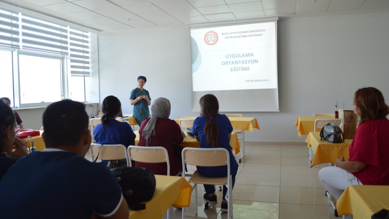 Hastanede Staj Yapacak Öğrencilere Oryantasyon Eğitimi Verildi