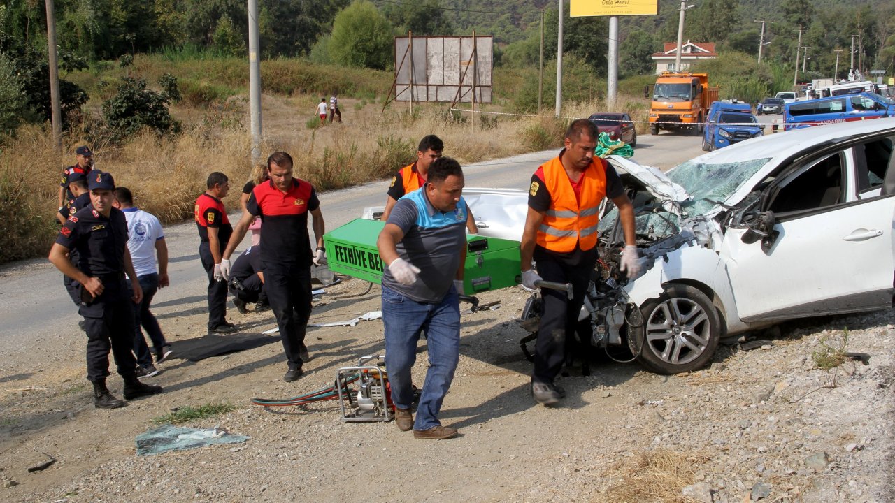 MUĞLA'DA FECİ KAZA 1 ÖLÜ,1YARALI