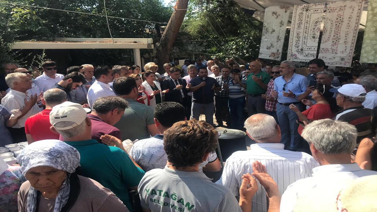 Yatağan’da 5 Kazan Aşure Dağıtıldı