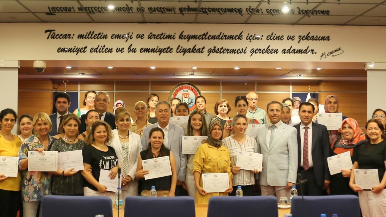 Kadın Girişimci Adaylar Sertifikalarını Aldı