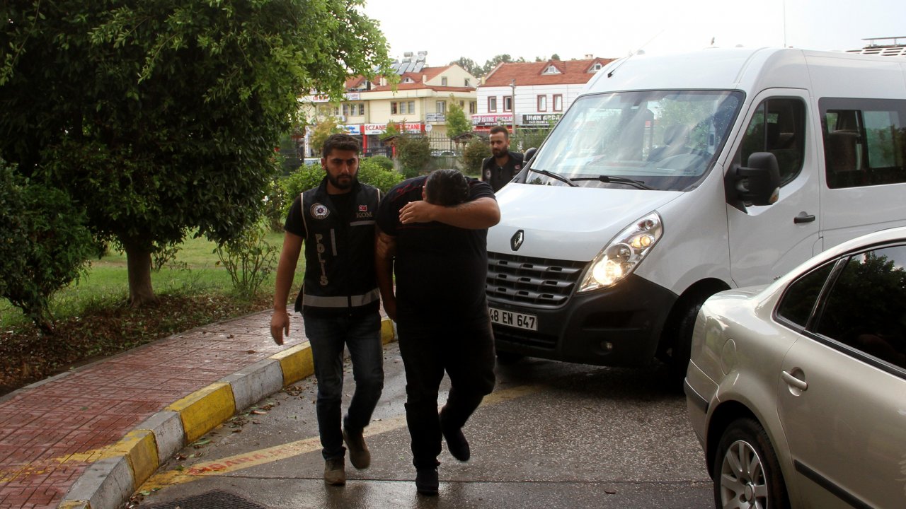 Fethiye'de 'İcradan Ucuza Ev, Arsa ve Otomobil' Vaadiyle Dolandırıcılık