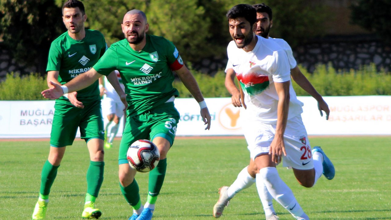 Muğlaspor Evinde Mağlup Oldu, Taraftar İsyan Etti