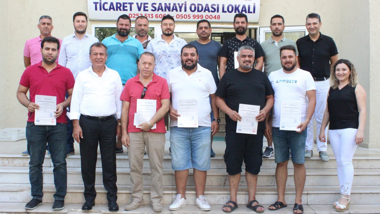 Oto Galericiler Sertifikalı Oldu