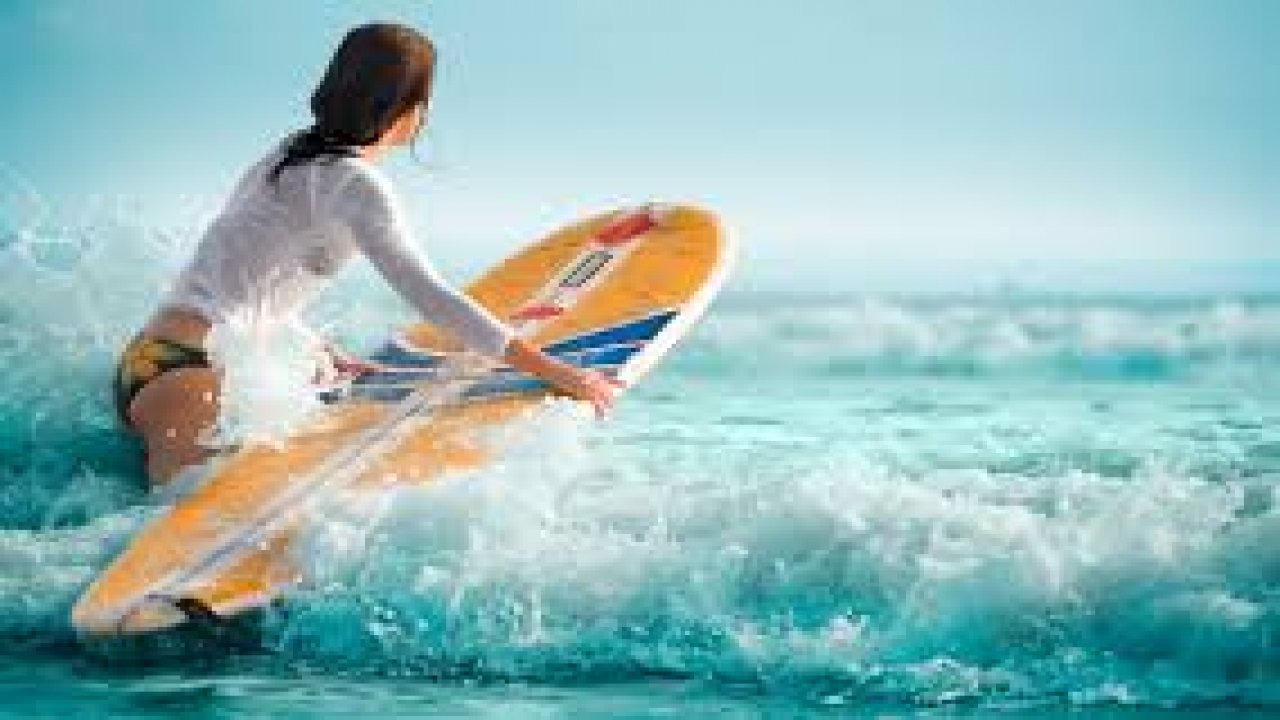 Sörfçülerden şov