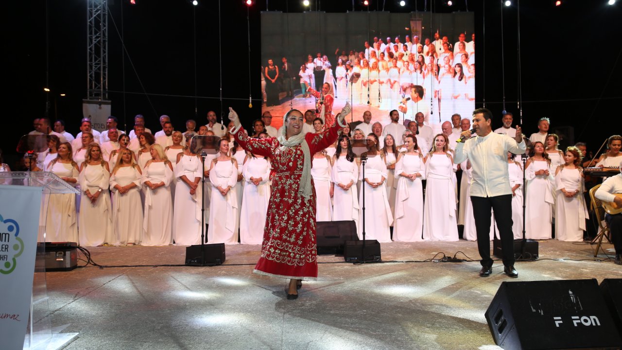 Şarkılar Engelliler Yararına Söylendi