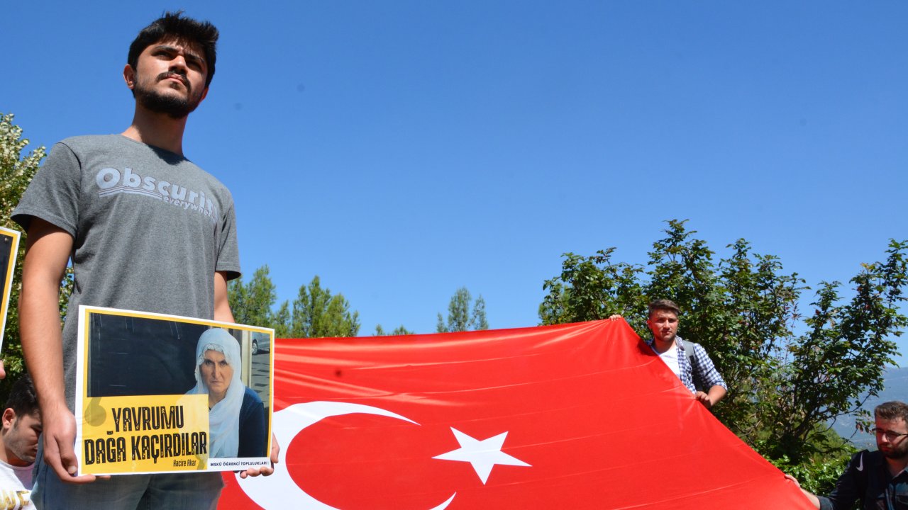 'Evlat Nöbetine' Üniversite Öğrencilerinden Destek