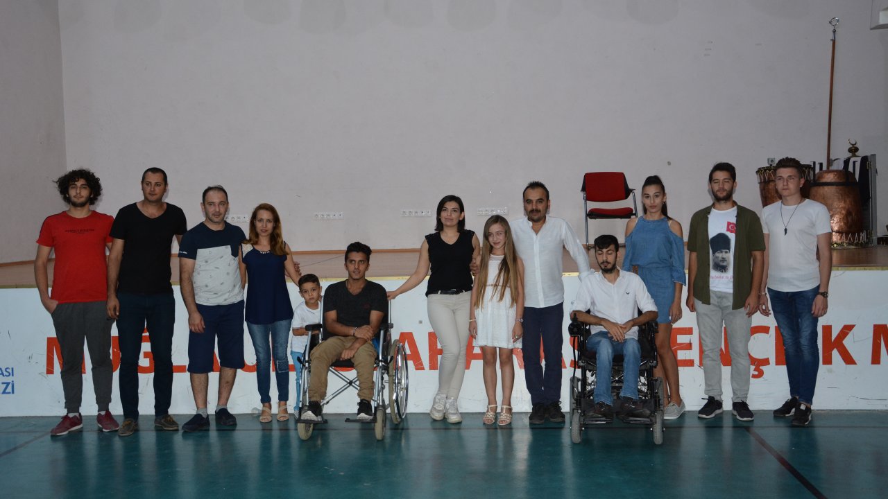 Kadına Şiddet ve Çocuk İstismarına Dikkati Çekmek Amacıyla Halk Otobüslerinde Tiyatro Düzenlenecek