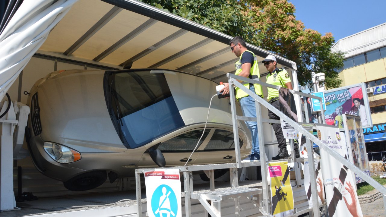 Simülasyon Aracı İle Emniyet Kemerinin Önemi Anlatıldı