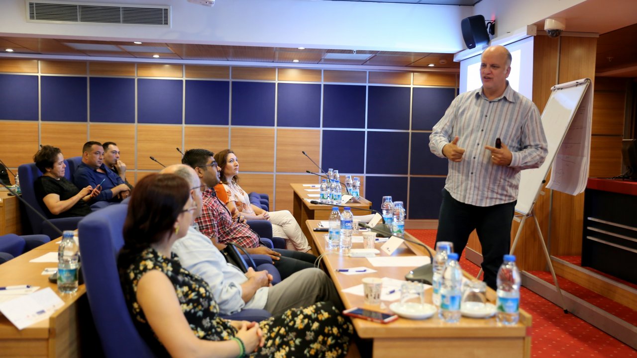 MUTSO’dan Kriz ve Mali Durgunluk Dönemlerinde Satış Eğitimi