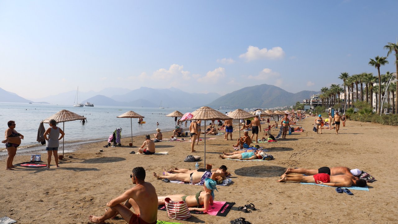 Marmaris Sonbaharda Yaz Sezonunu Yaşıyor