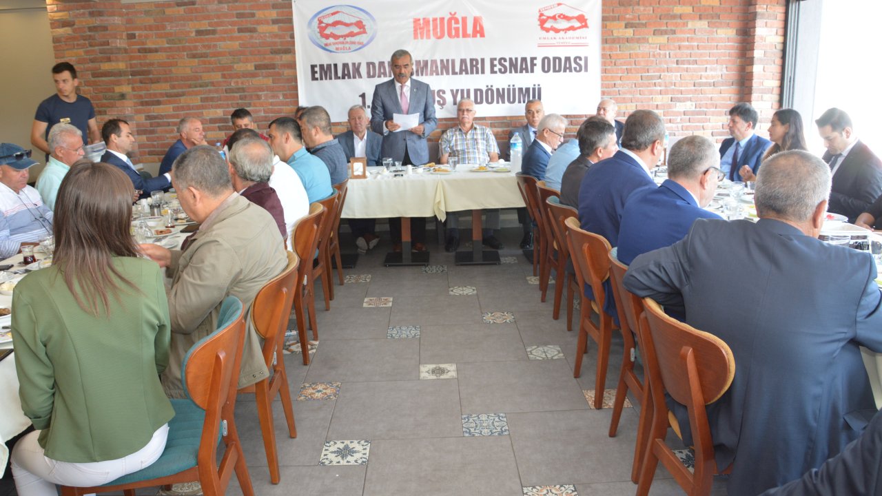 Emlak Danışmanları Esnaf Odası 1. Yıldönümünü Kutladı