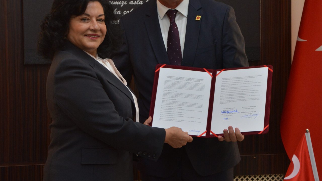 Avlonya Valisiyle Muğla Valisi Niyet Beyanı İmzaladı