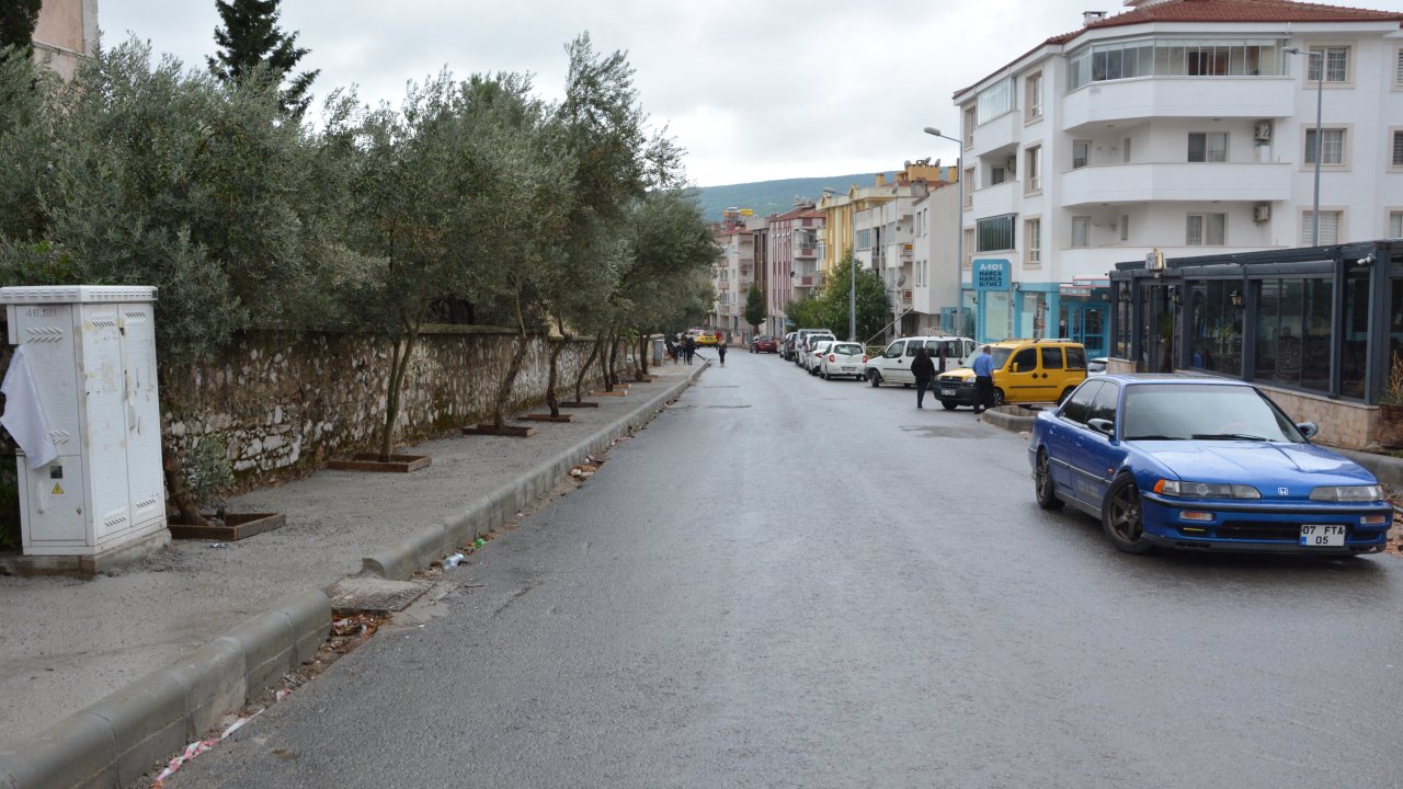 Yol Çalışması Yılan Hikayesine Döndü