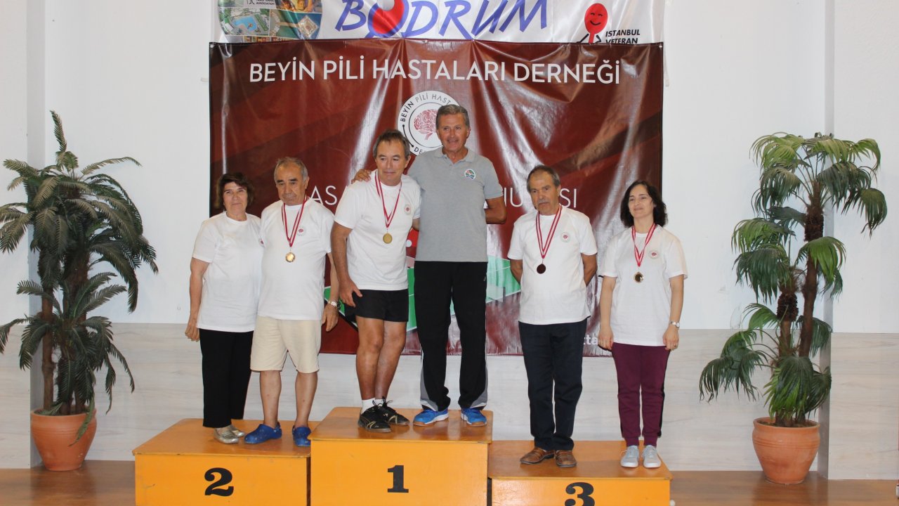 Parkinson Hastaları Masa Tenisi Oynadı