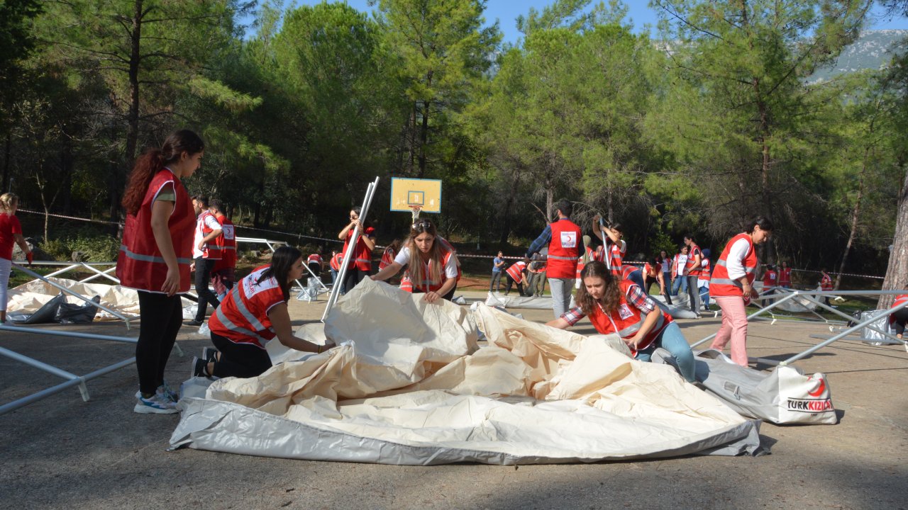 Kızılay’dan Çadır Kurma Eğitimi