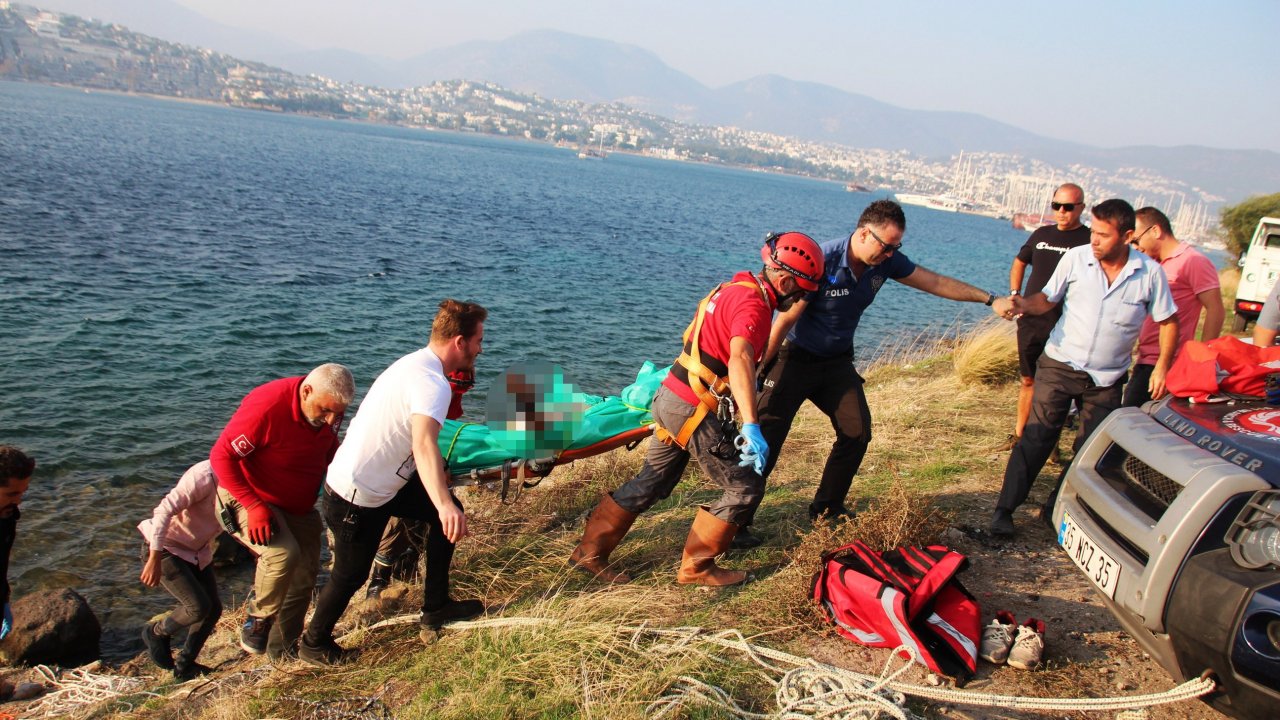 Kayalıklardan Düştü,Naaşını Balıkçılar Buldu