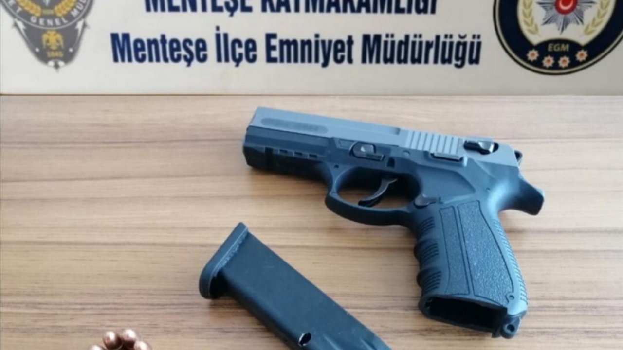 Karayolu Emniyet Uygulamasında Ruhsatsız Tabanca Ele Geçirildi