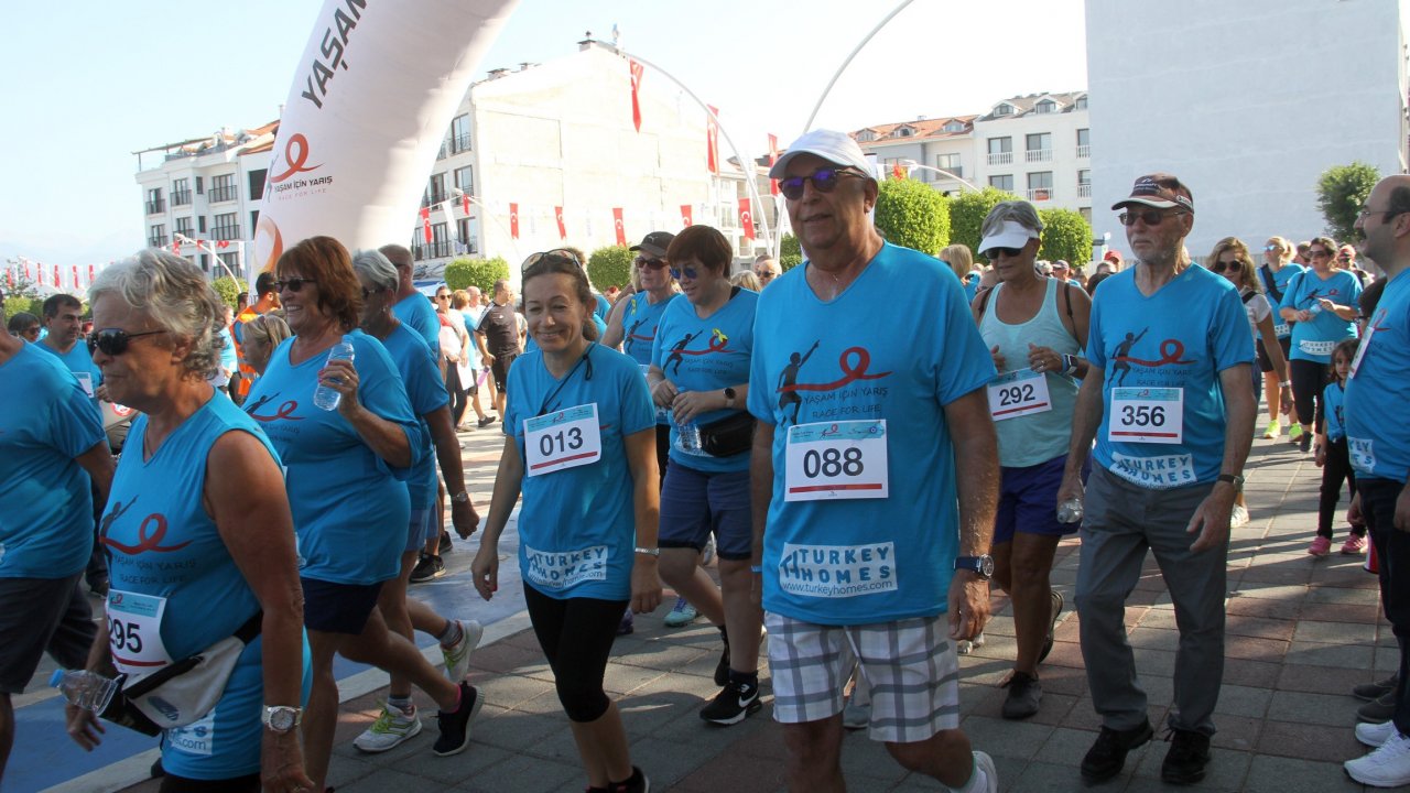 Kanser Hastaları İçin Koştular