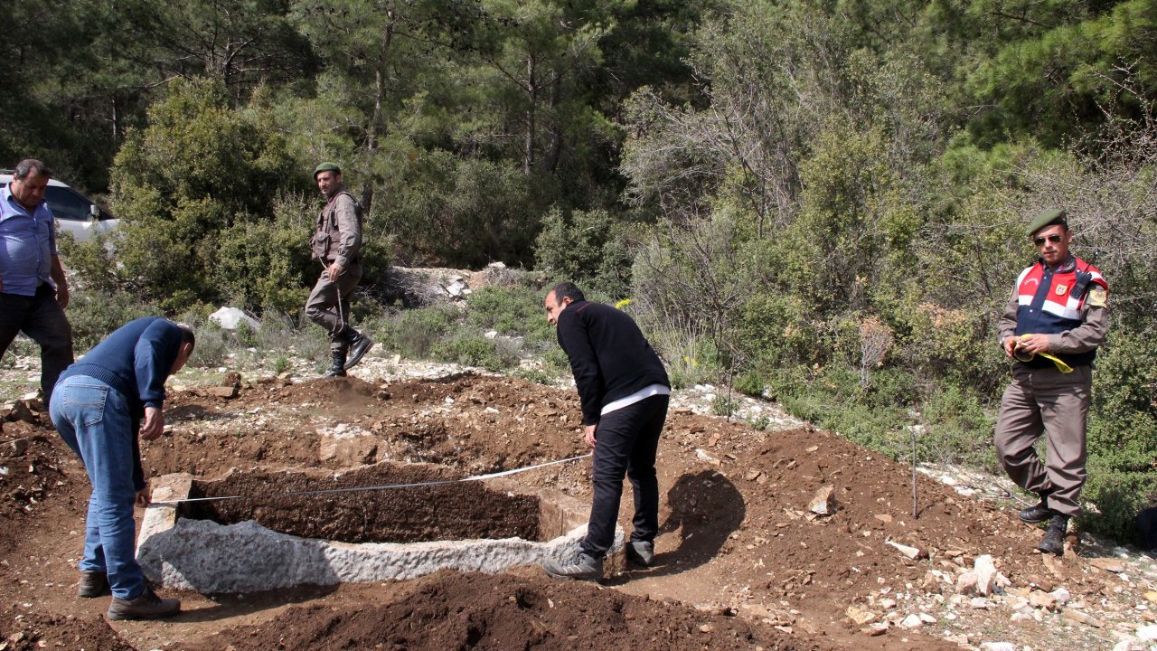 Ula’da antik mezar bulundu