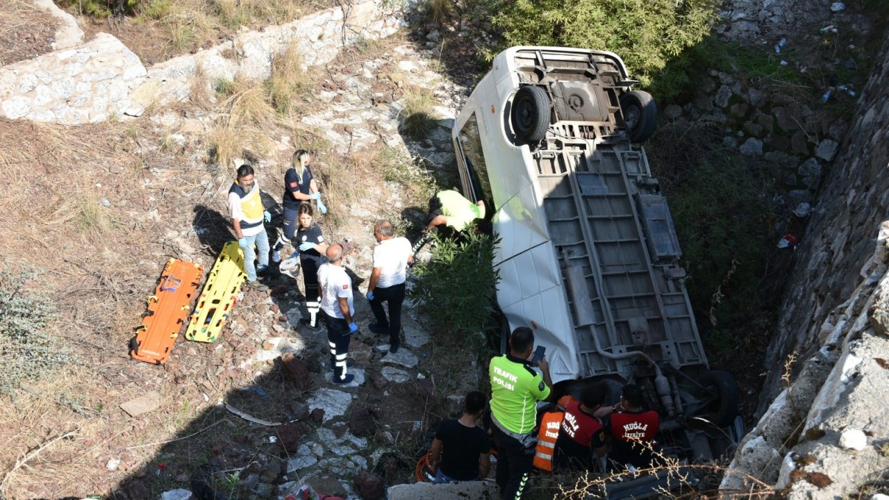 Öğrencilerin Gülser Ablası, Kazada Hayatını Kaybetti