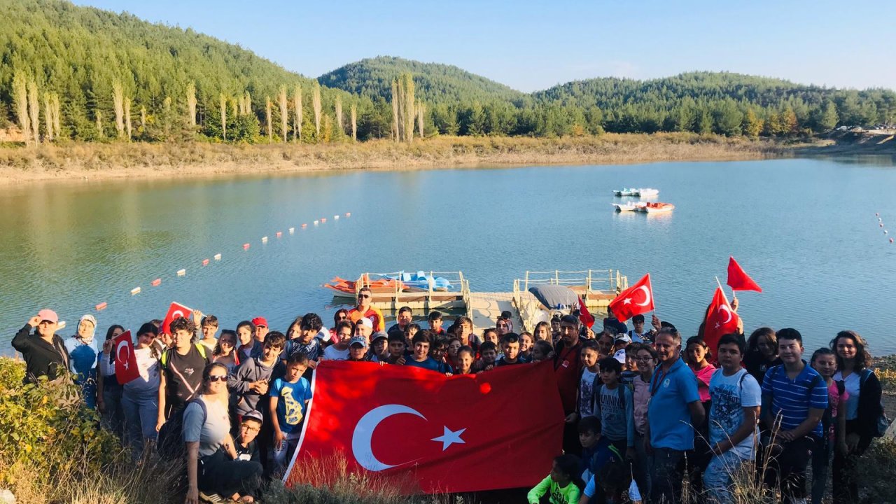 Şahidi Ortaokulu’ndan Cumhuriyet Yürüyüşü