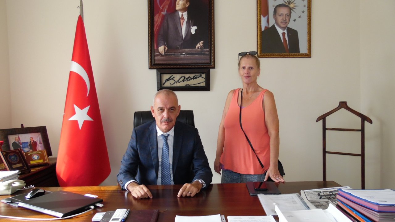 Sokakta Kalan İngiliz Kadına Türkiye Sahip Çıktı