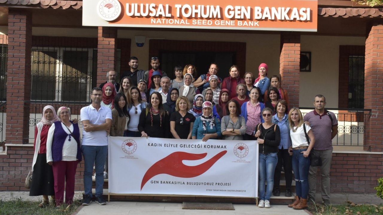 Kadın Çiftçiler Geleceğe Tohum Taşıdı