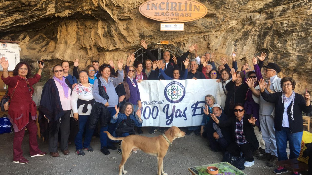 100 Yaş Evi Üyeleri İncirliin Mağarasını Gezdi