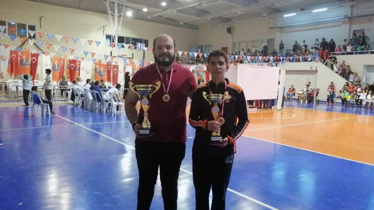 Menteşeli Sporcular Satrançta Rakip Tanımıyor