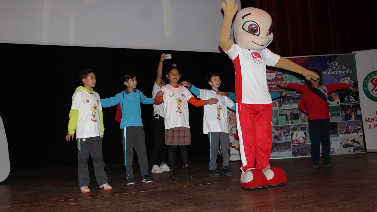 Öğrencilere Spor Kültürü ve Olimpik Eğitimi Verildi