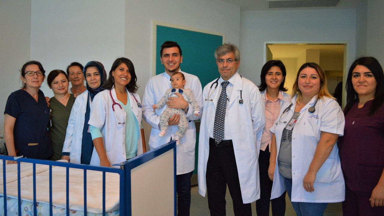 İlk Balon Anjiyoplasti 2,5 Aylık Bebeğe Yapıldı