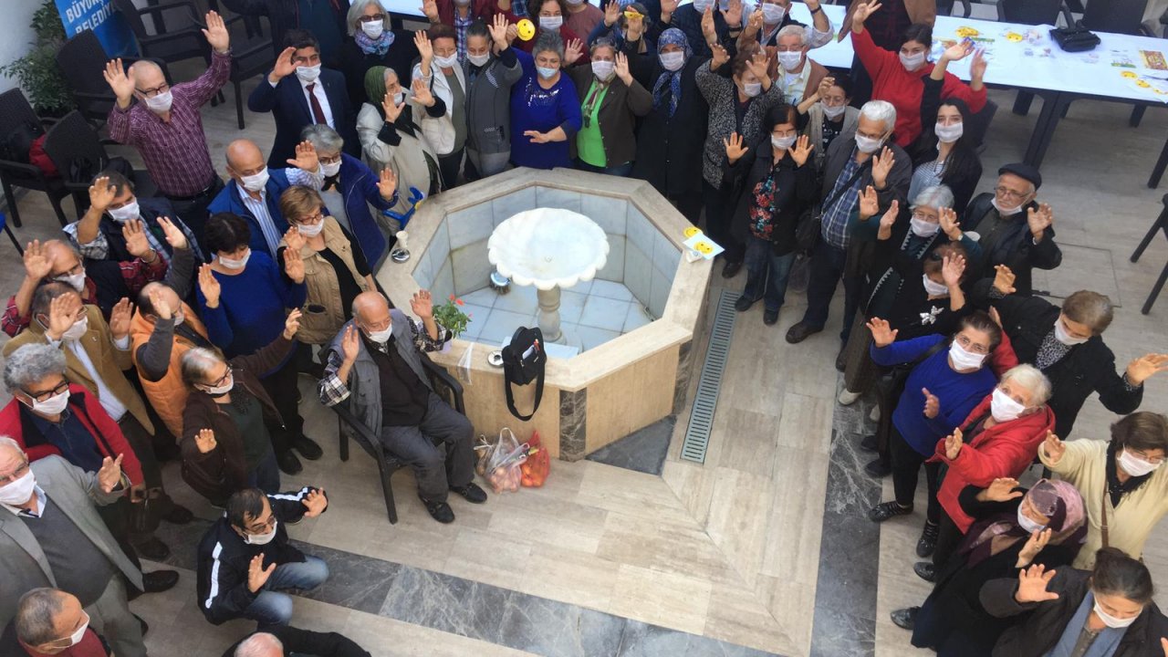 100 Yaş Evi Üyeleri’nden ‘Maskemi Takarım Farkındalık Yaratırım’ Etkinliği