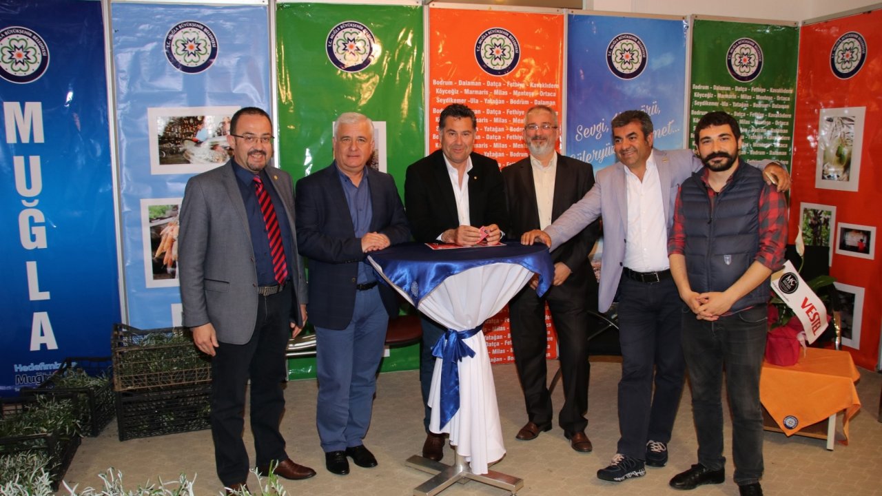 Başkan Kocadon BODEX 2017 Turizm Fuarı’nı ziyaret etti