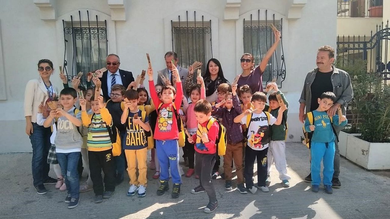 Anaokulu öğrencileri kütüphane ile tanıştı