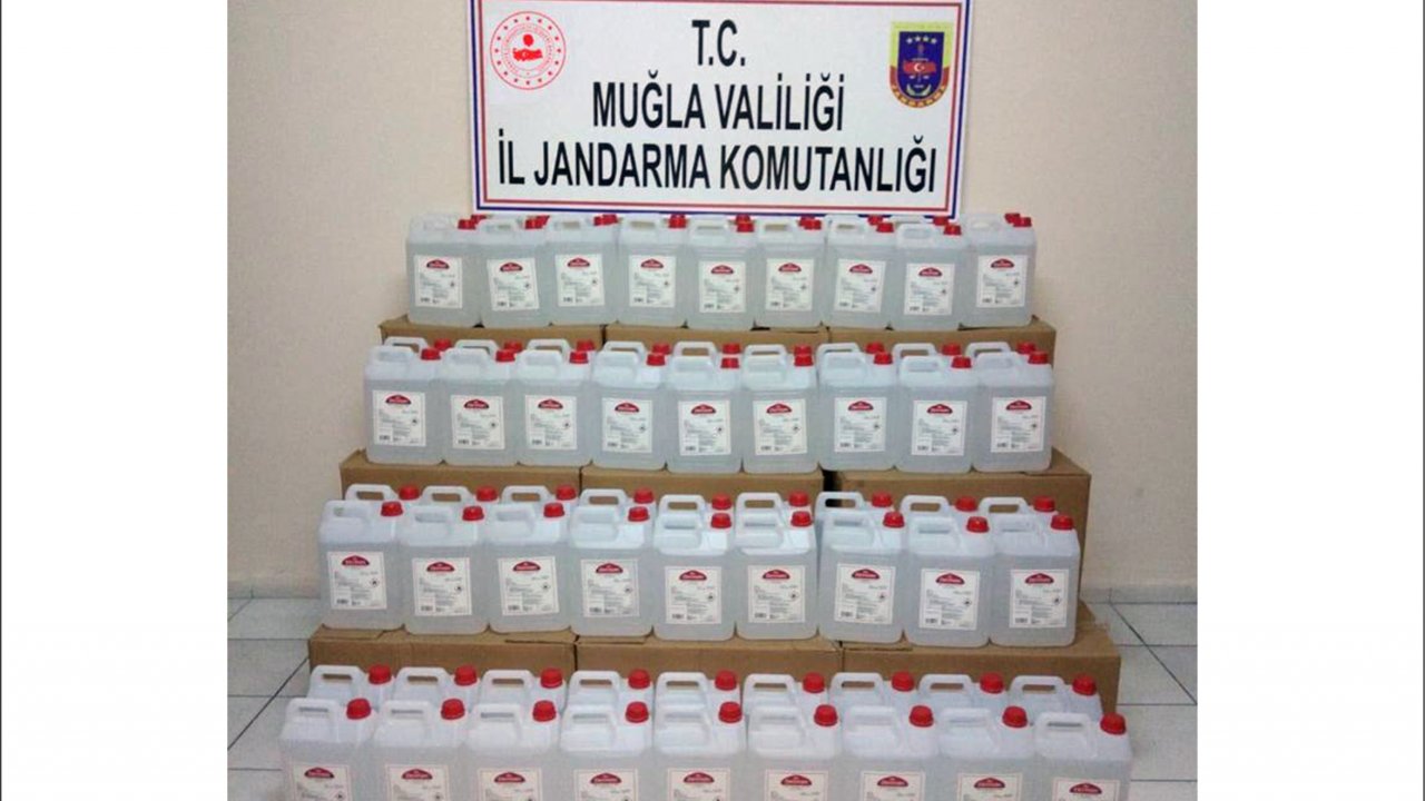 Çekici İle Taşınan Araçtan 20 Litre Sahte Alkol Çıktı