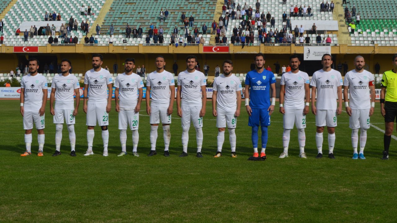 Yeşil Beyazlı Oyunculardan Örnek Davranış