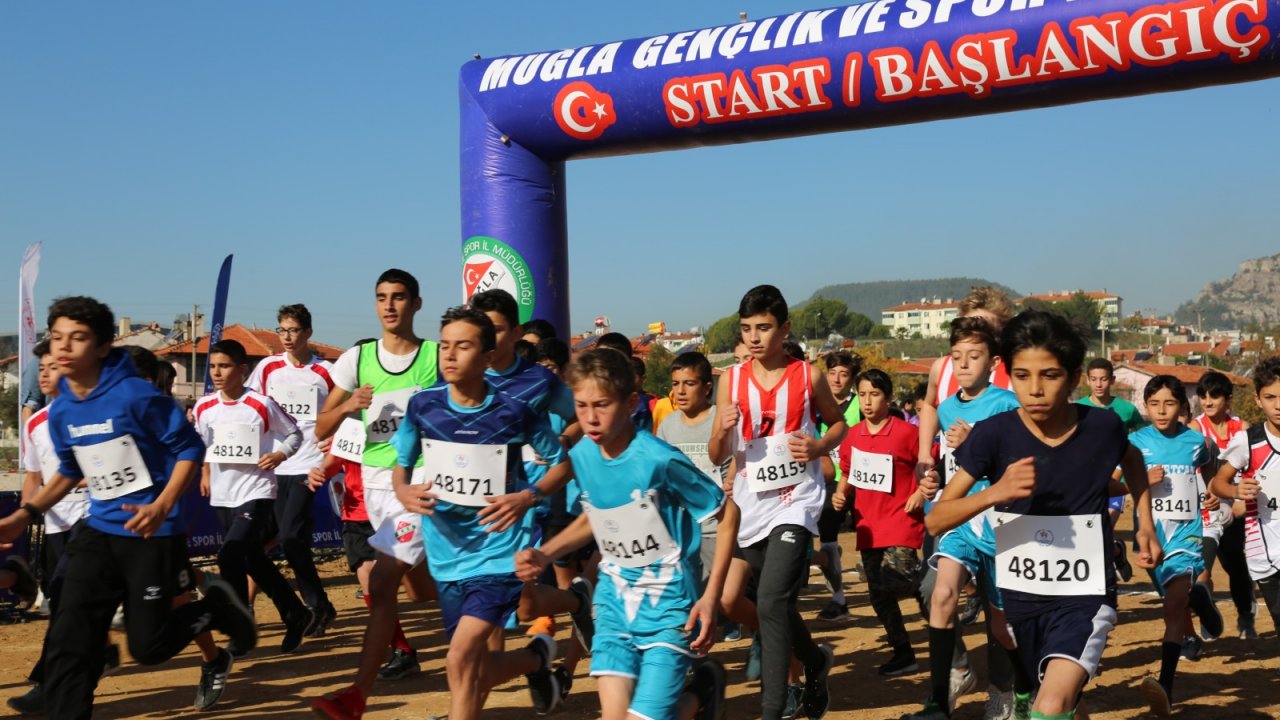 Gençler, Var Gücüyle Koştu