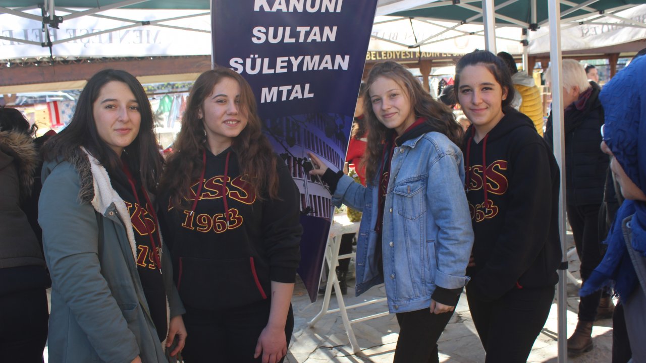 Okul Yararına Kermes Düzenlendi