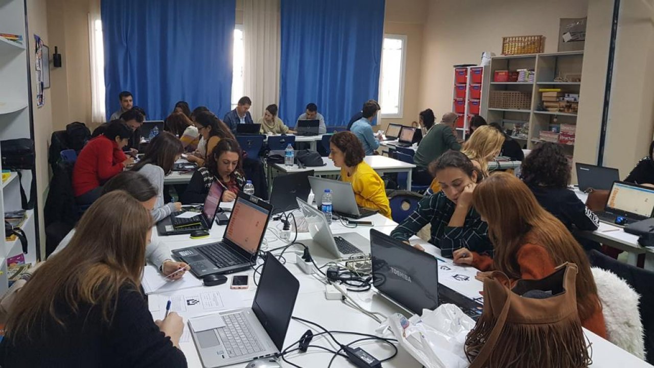 Öğretmenler,Kodlama ve Yazılım Eğitimi Alıyor