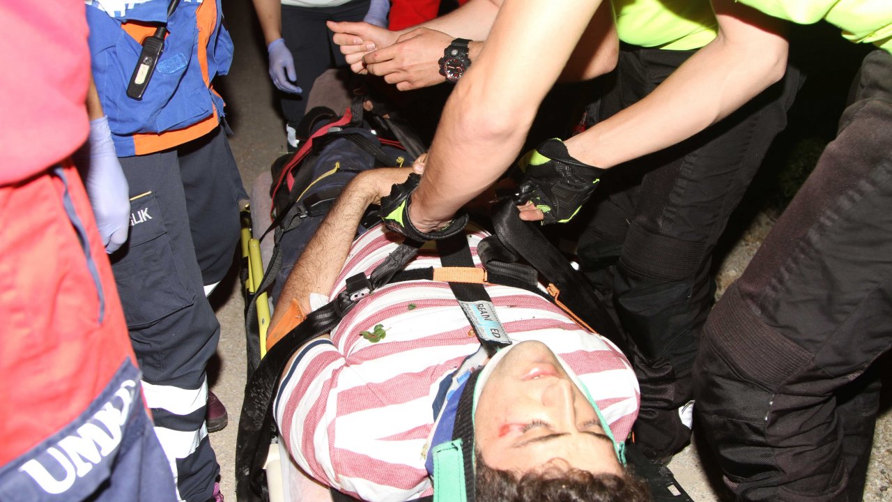 Fethiye'de lüks cip uçuruma yuvarlandı: 1'i ağır 2 yaralı