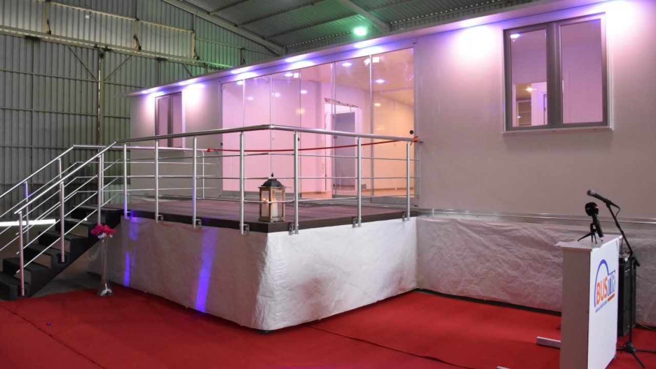 Türk İşçiliğiyle Üretilen Mega Karavan Tanıtıldı