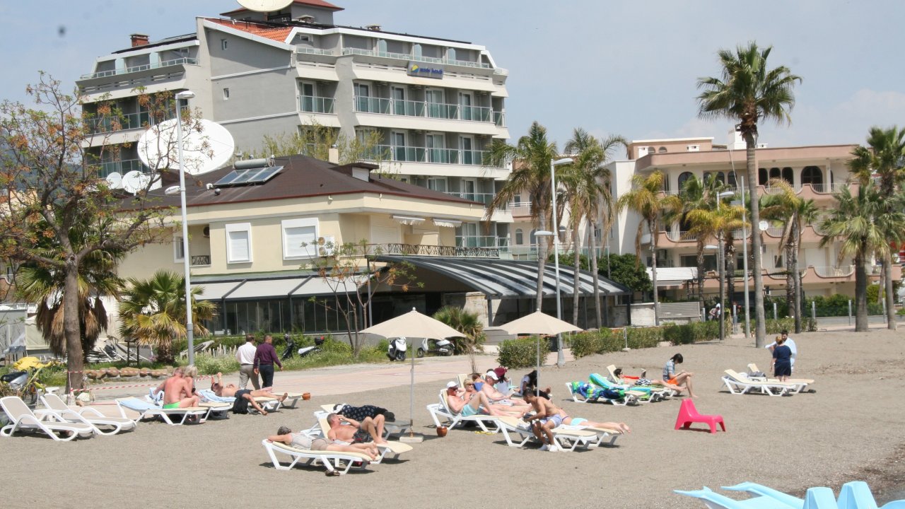 Güneyde sahiller ısınıyor