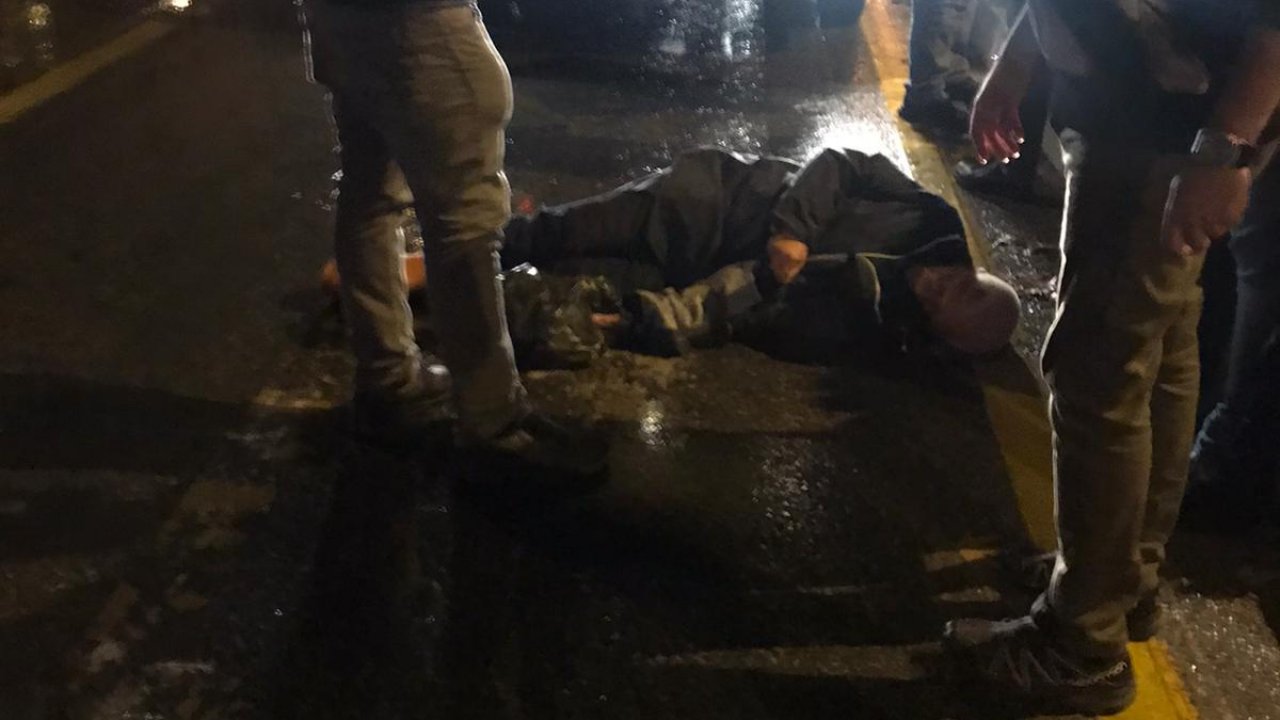 Yaşlı Adama Kamyonet Çarptı