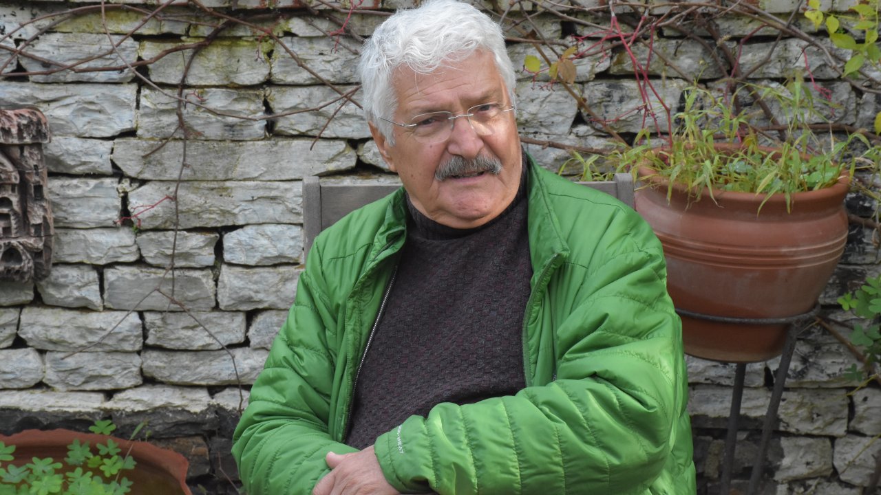 Tiyatro Bileti Satışıyla Başlayan Sanat Hayatı