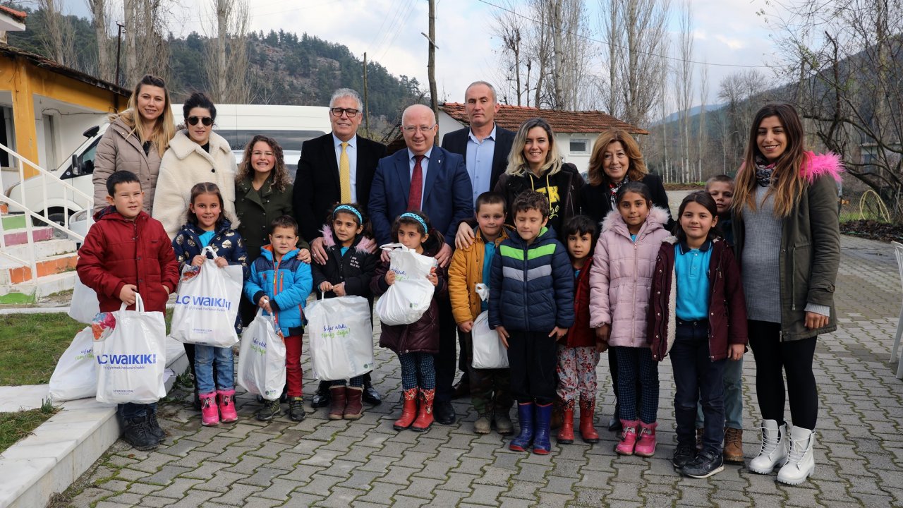 Menteşe Belediyesi ve TEK Koleji Kırsaldaki Çocukların Yüzünü Güldürdü