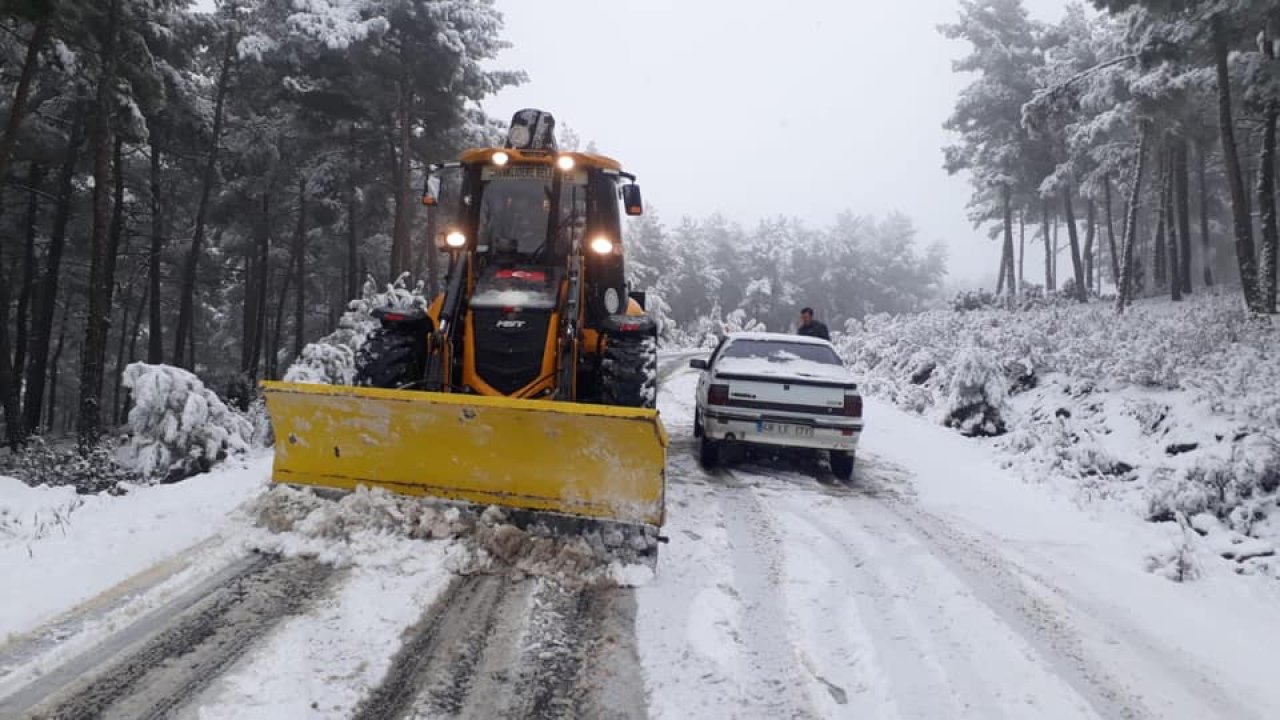 Araçlar Yolda Kaldı